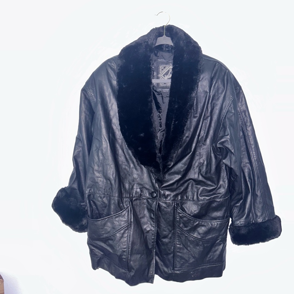 Women's Black Genuine Leather Jacket with Faux Fur Trim from the 80s
